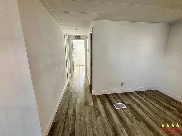 1060 Larkfield Dr, DeLand FL 32724