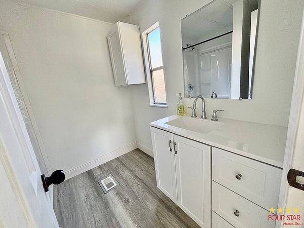 1060 Larkfield Dr, DeLand FL 32724