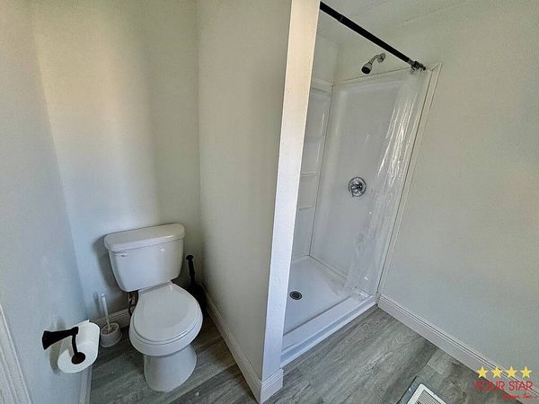 1060 Larkfield Dr, DeLand FL 32724