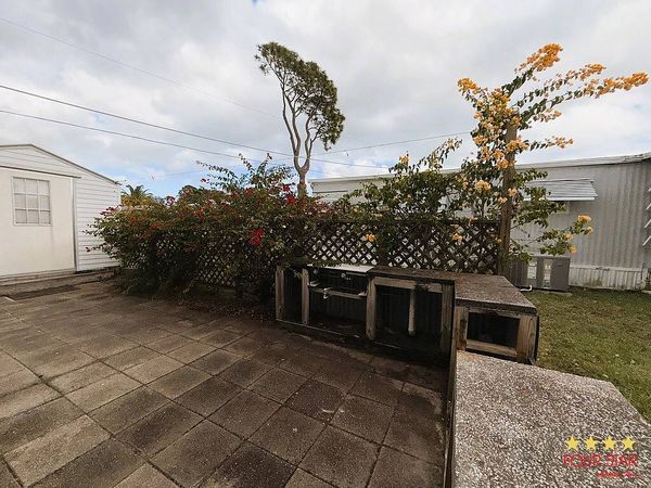 235 Linden St, Port Orange FL 32127