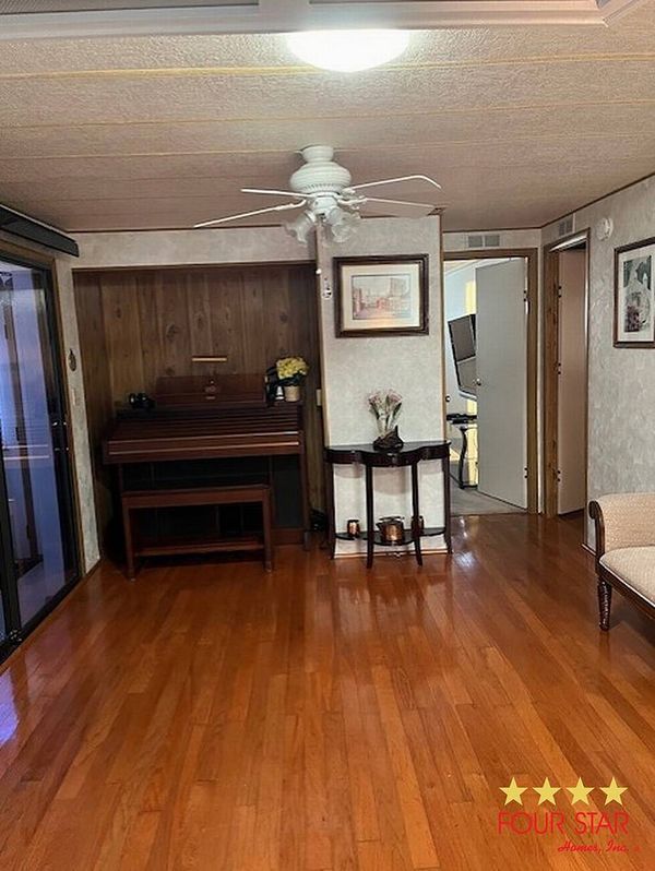 14326 Pine Valley Rd, Orlando FL 32826