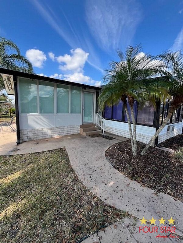 14326 Pine Valley Rd, Orlando FL 32826