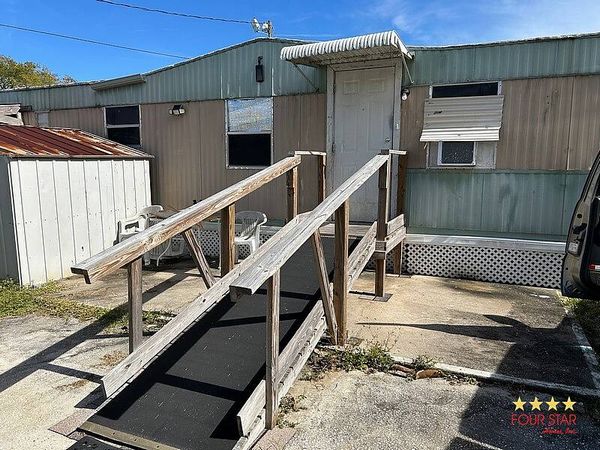 914 Clearlake Rd, Cocoa FL 32922