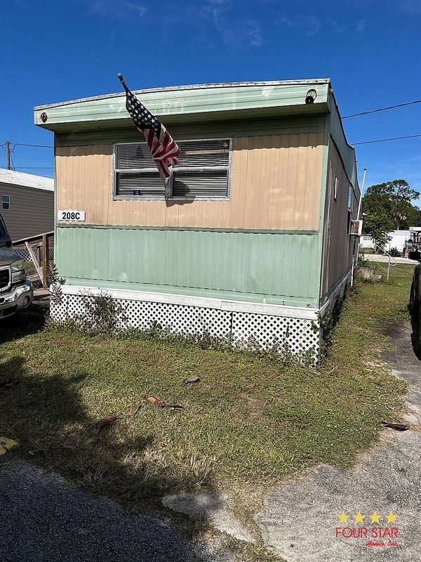 914 Clearlake Rd, Cocoa FL 32922