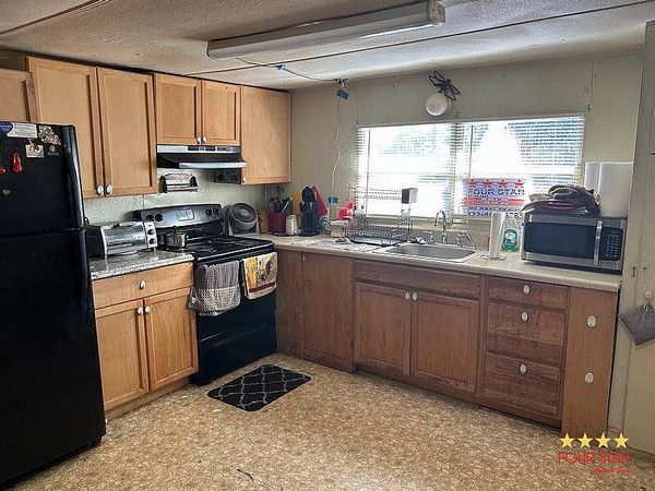 914 Clearlake Rd, Cocoa FL 32922