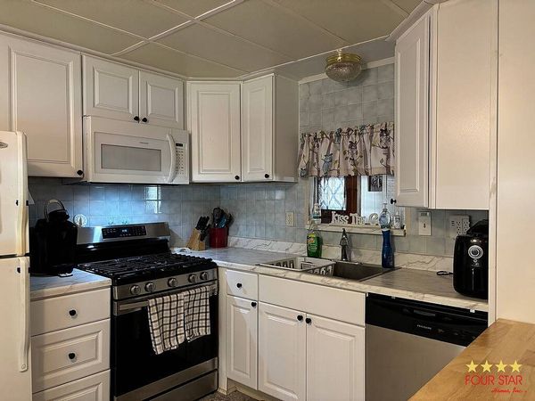 2438 Montauk Ct, Orange City FL 32763