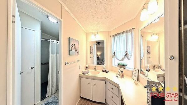 199 Landing Dr, Leesburg FL 34748