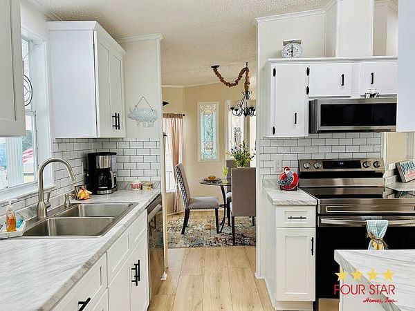 199 Landing Dr, Leesburg FL 34748