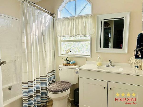 199 Landing Dr, Leesburg FL 34748