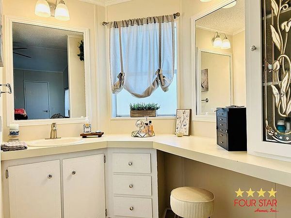 199 Landing Dr, Leesburg FL 34748