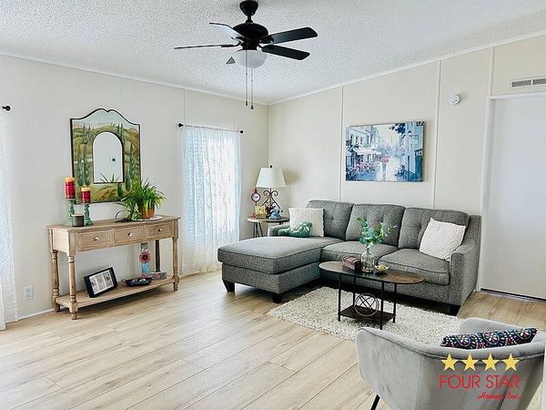 199 Landing Dr, Leesburg FL 34748