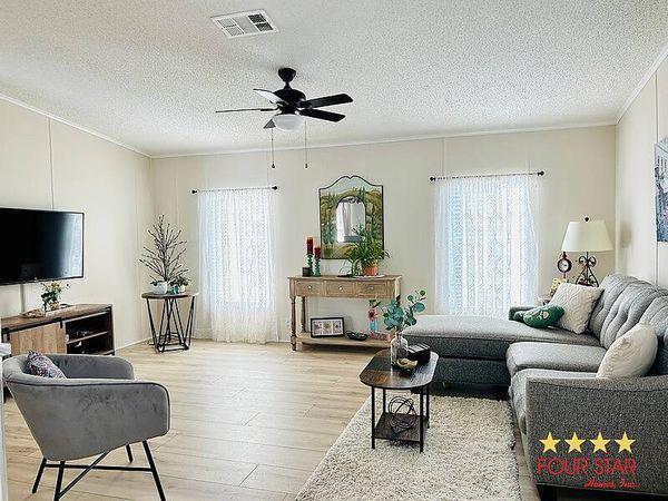 199 Landing Dr, Leesburg FL 34748