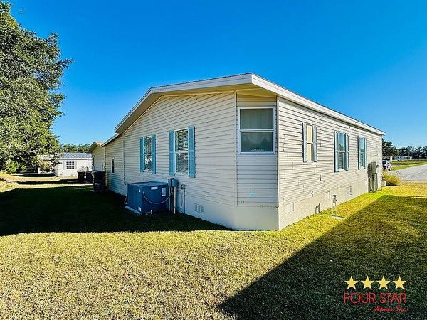 199 Landing Dr, Leesburg FL 34748