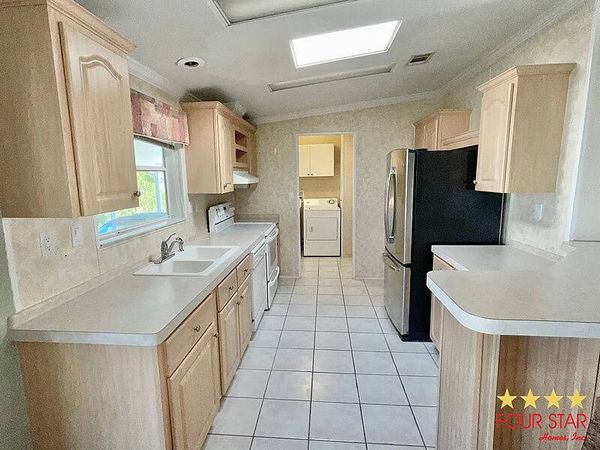 566 Squire Ln, Kissimmee FL 34746