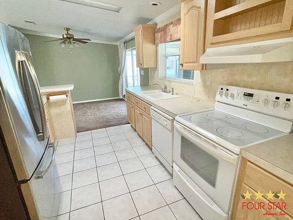 566 Squire Ln, Kissimmee FL 34746