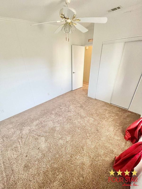 566 Squire Ln, Kissimmee FL 34746