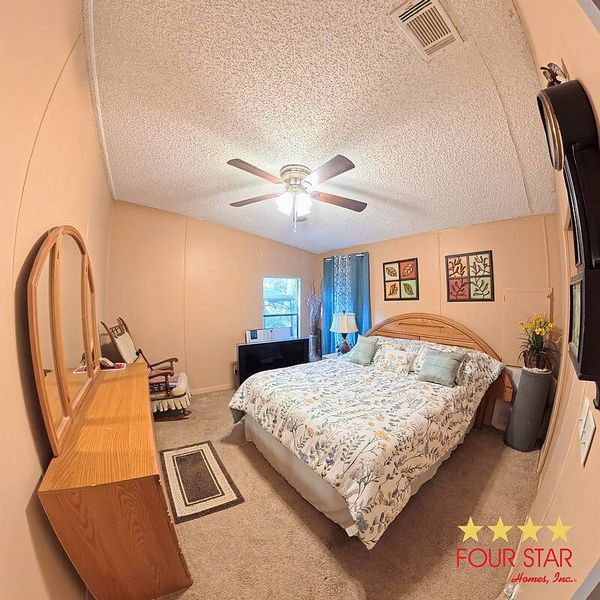 12 Sugarboat Dr, Leesburg FL 34788