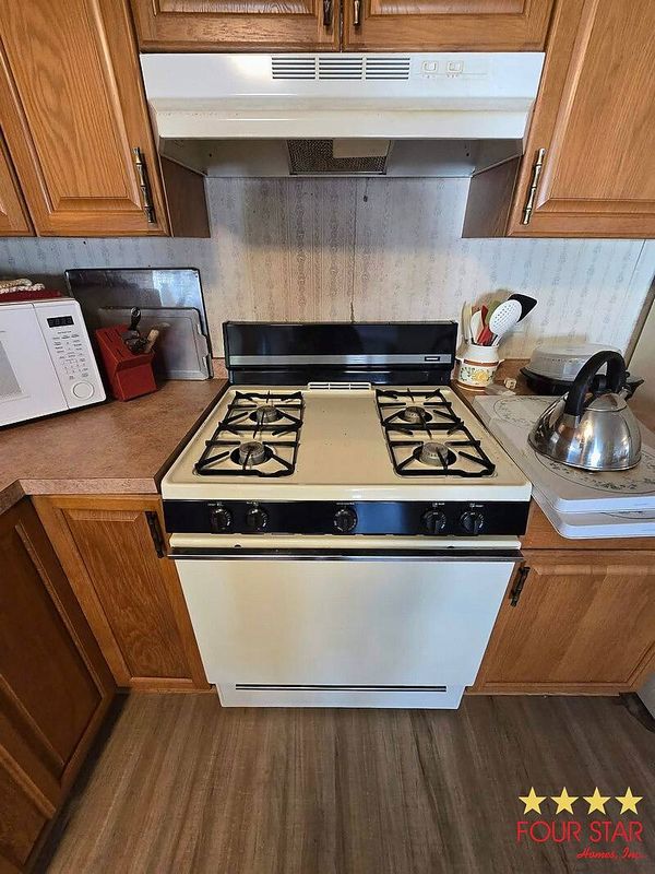 575 Tammi Dr, Leesburg FL 34788