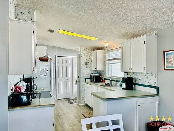 415 Los Indios, Edgewater FL 32141