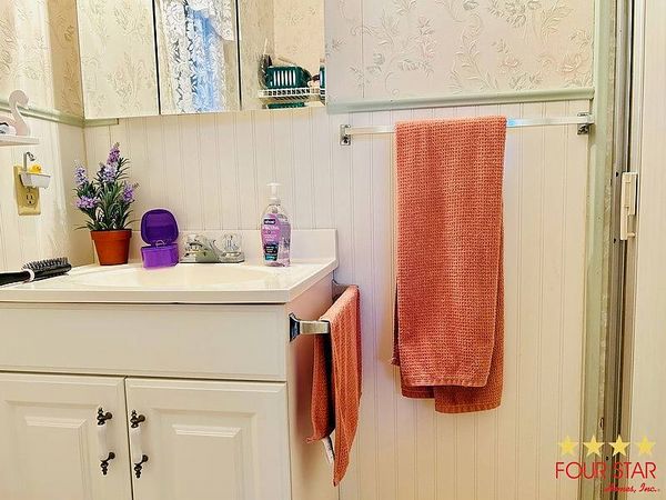 107 Queens Dr, Leesburg FL 34748