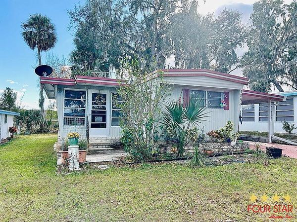 107 Queens Dr, Leesburg FL 34748