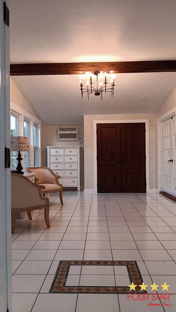 801 Birdie Lane, Pompano Beach FL 33069