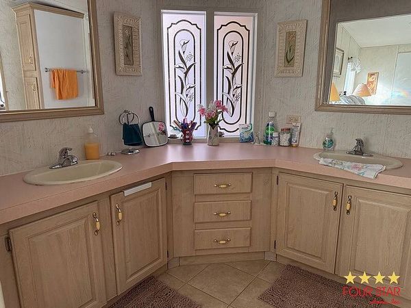 28237 River Run Dr, Leesburg FL 34748