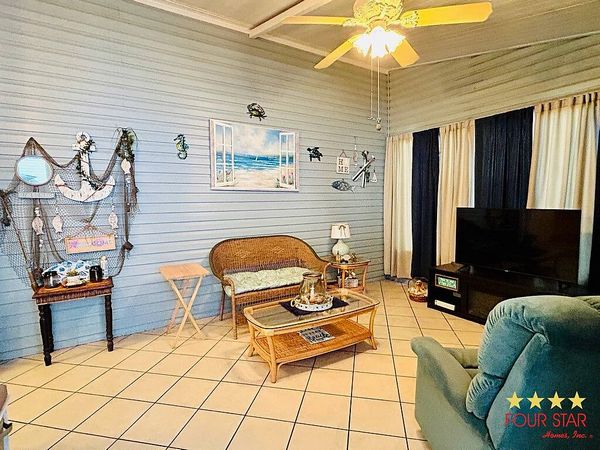 28311 RIVER RUN DR, Leesburg FL 34748