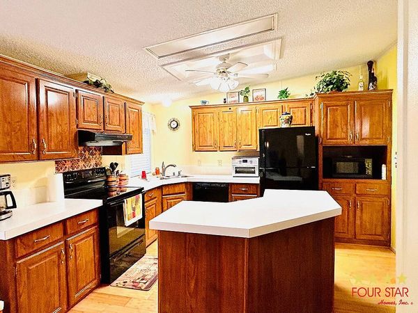 28311 RIVER RUN DR, Leesburg FL 34748