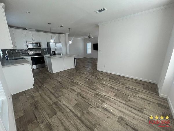 221 Mouse Mountain Dr, Davenport FL 33896