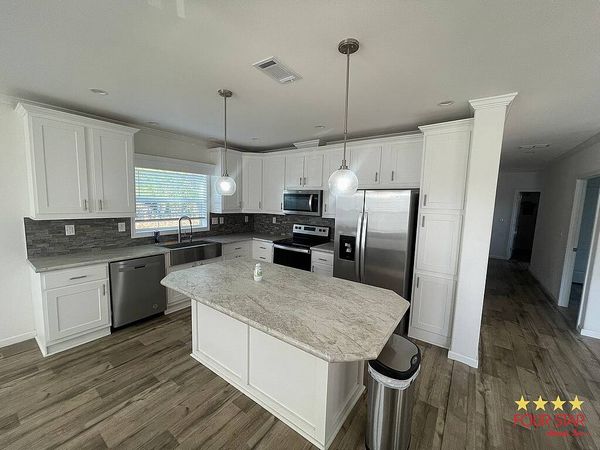 221 Mouse Mountain Dr, Davenport FL 33896