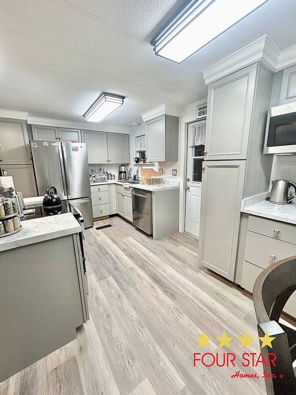 10 COACHMANS CT, South Daytona FL 32119