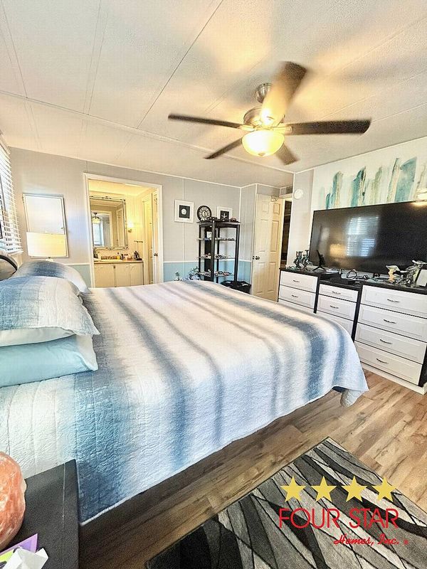 10 COACHMANS CT, South Daytona FL 32119