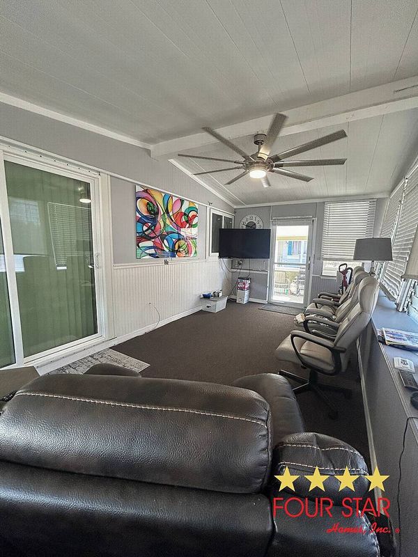 10 COACHMANS CT, South Daytona FL 32119