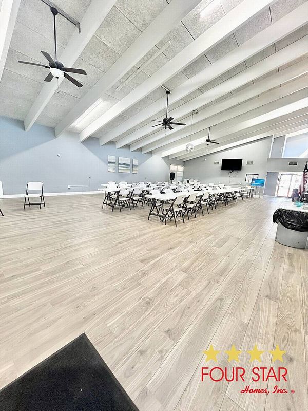 10 COACHMANS CT, South Daytona FL 32119