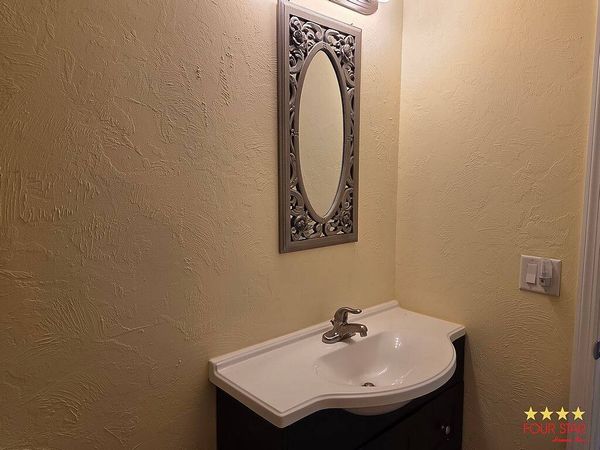 2325 Fremont Dr., Sarasota FL 34238