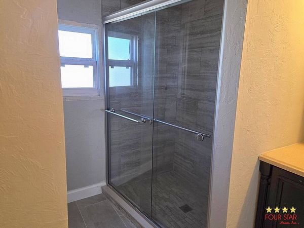 2325 Fremont Dr., Sarasota FL 34238