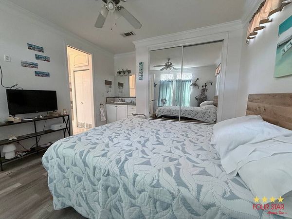 212 London Dr, Lot 212, Kissimmee FL 34746