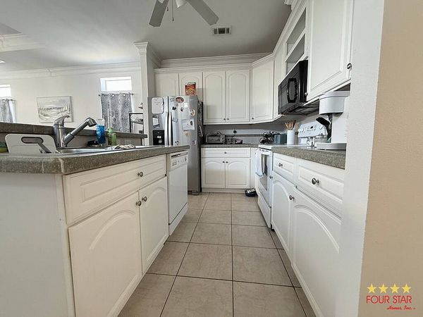 212 London Dr, Lot 212, Kissimmee FL 34746