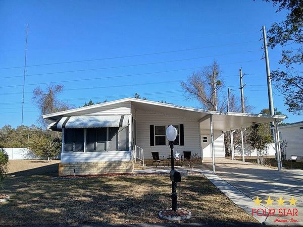 435 Kingslake Dr, DeBary FL 32713