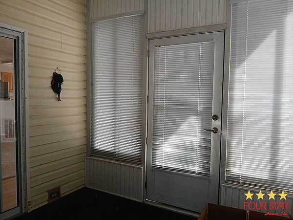 435 Kingslake Dr, DeBary FL 32713