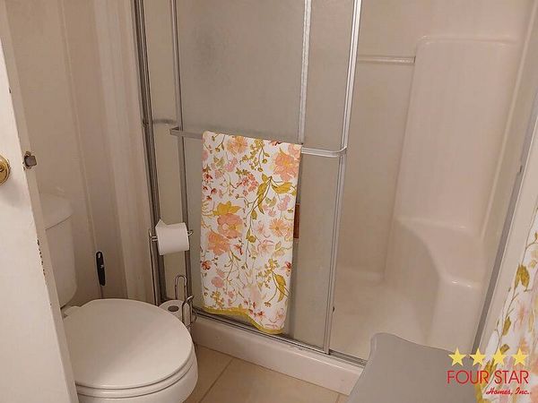 435 Kingslake Dr, DeBary FL 32713