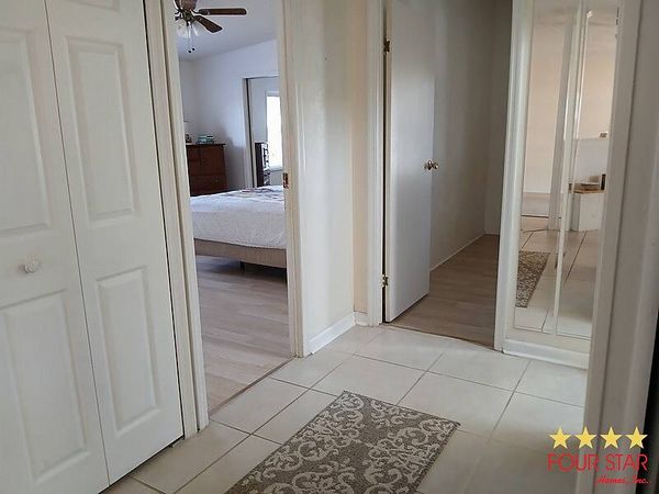 435 Kingslake Dr, DeBary FL 32713