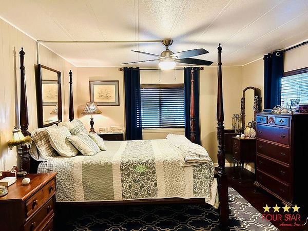 15 KINGS BLVD, Leesburg FL 34748