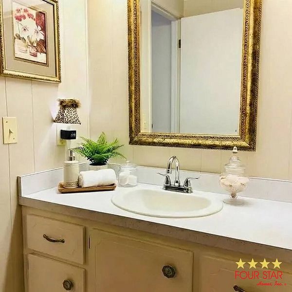 15 KINGS BLVD, Leesburg FL 34748