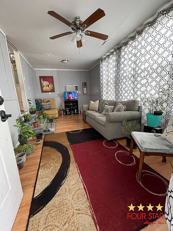 2860 Holster Way, Orlando FL 32822