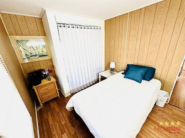 2585 La Linda Dr, New Smyrna Beach FL 32168