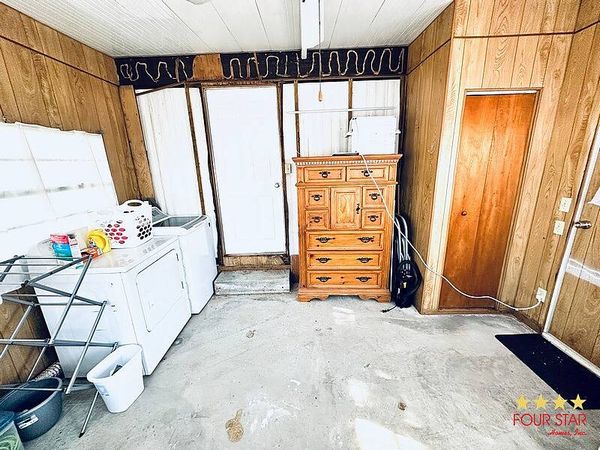 2585 La Linda Dr, New Smyrna Beach FL 32168