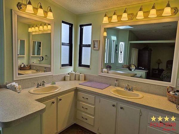 2221 Mariposa Ave, Port Orange FL 32129