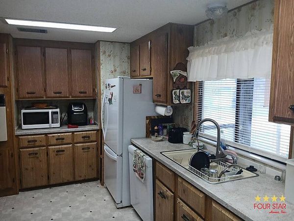 381 Spring Lake Dr, DeLand FL 32724